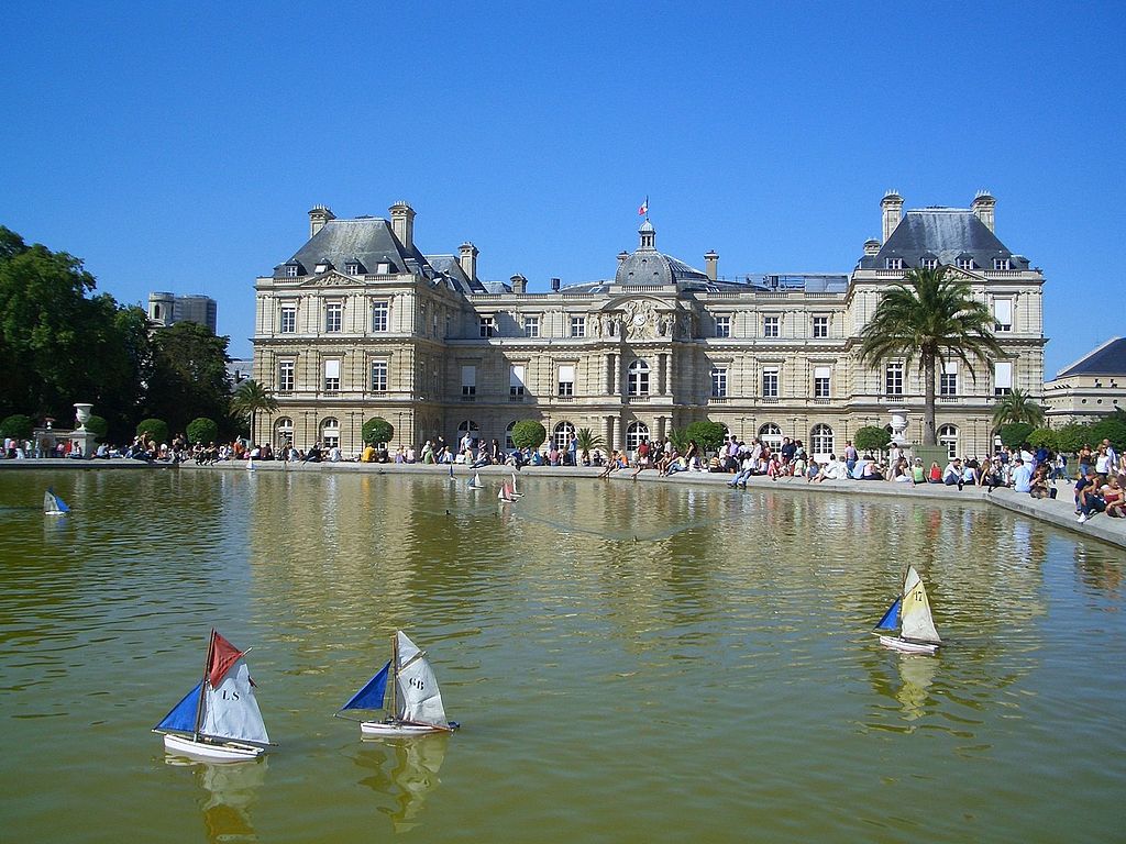 Luxembourg gardens kids