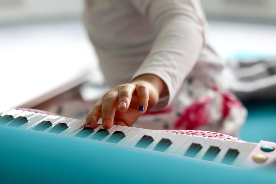 teaching music to toddlers