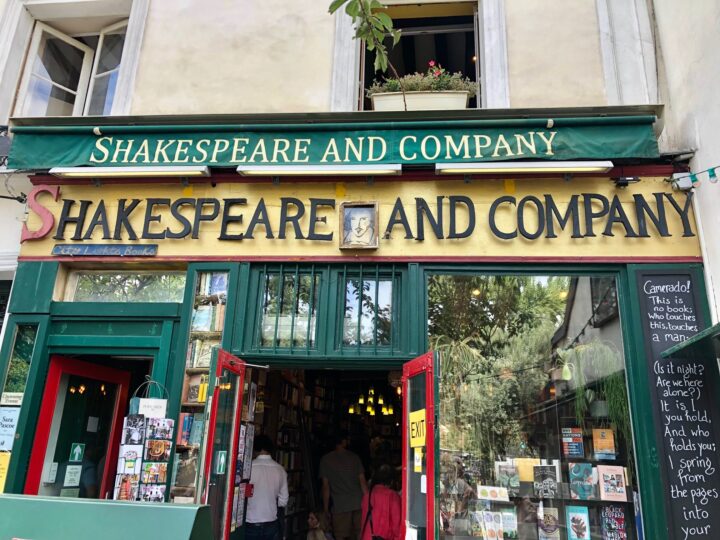The Best English Bookshops in Paris